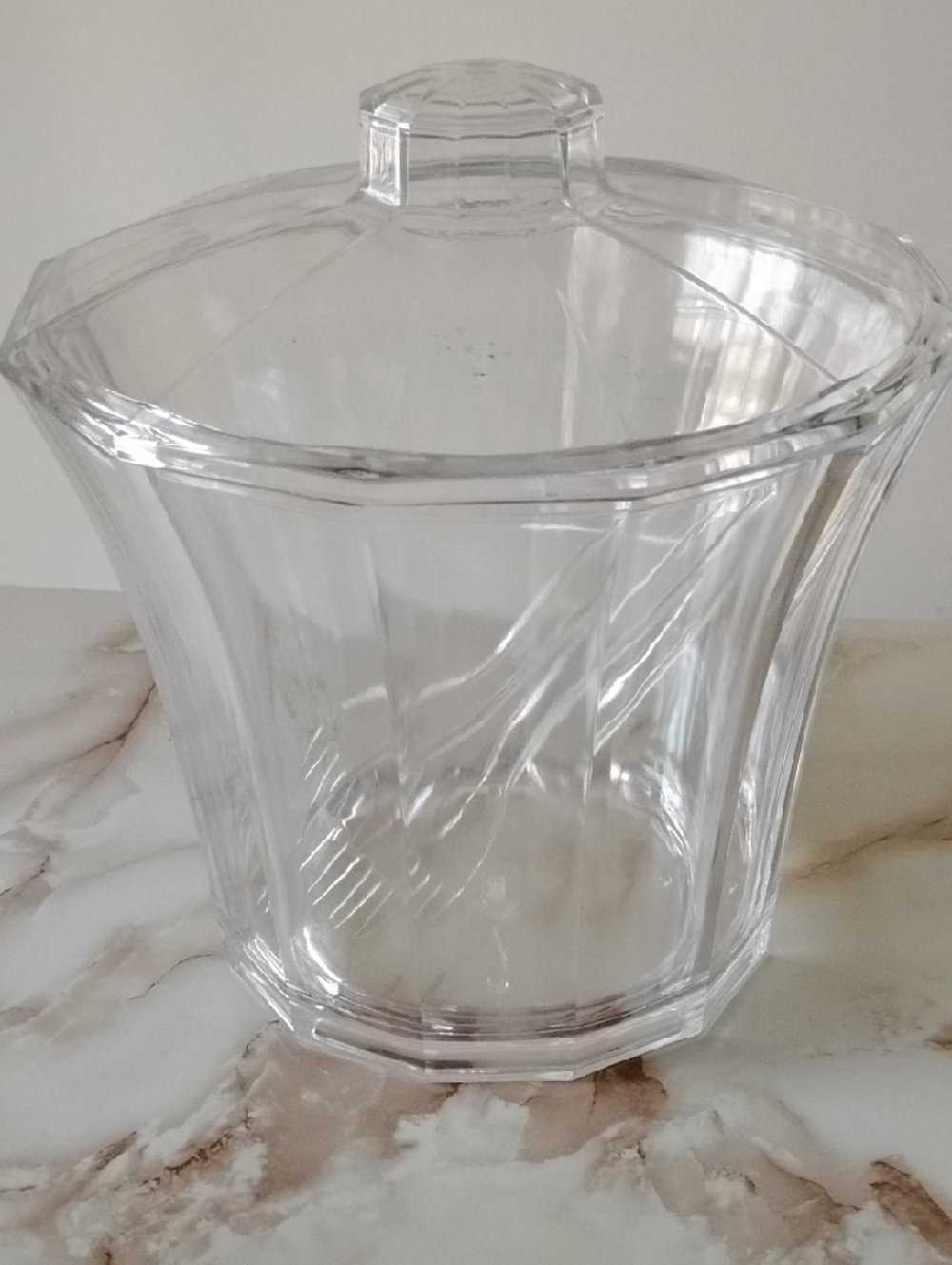 Clear Acrylic Insulated Ice Bucket